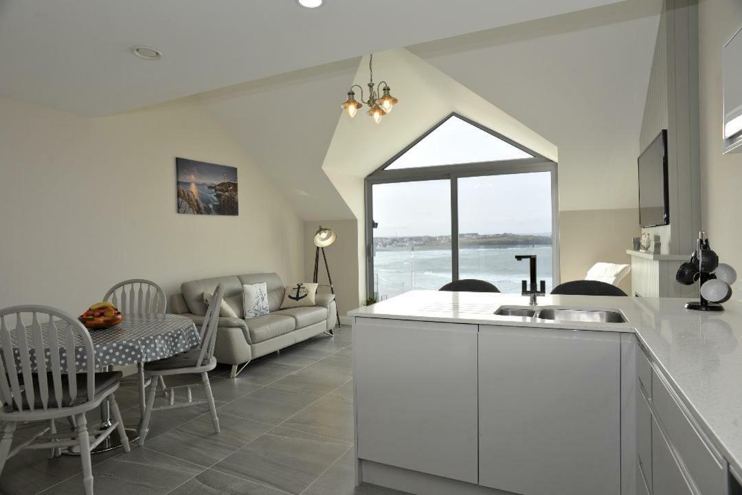 Apartment 10, South Pier, 13-14 Kerr Street, Портръш Екстериор снимка