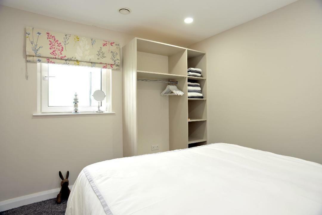 Apartment 10, South Pier, 13-14 Kerr Street, Портръш Екстериор снимка