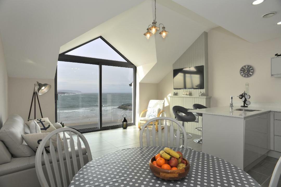 Apartment 10, South Pier, 13-14 Kerr Street, Портръш Екстериор снимка